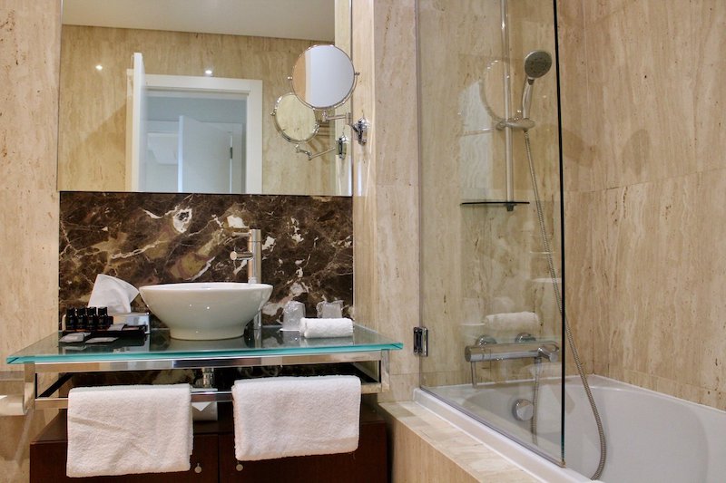 Portugal Monte Santo Resort Bathroom1